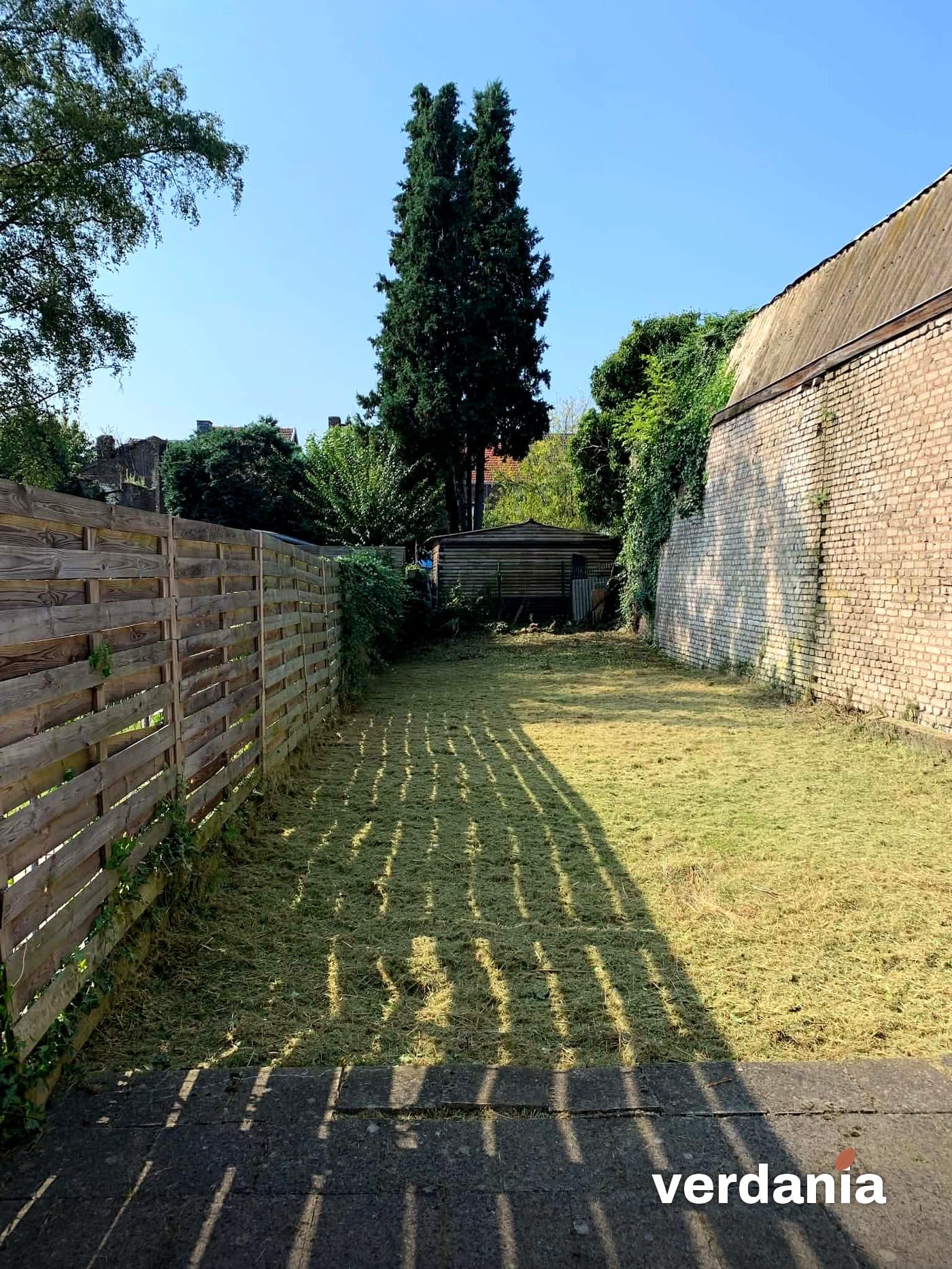 Le même grand jardin tondu et remis à neuf — Région liégeoise